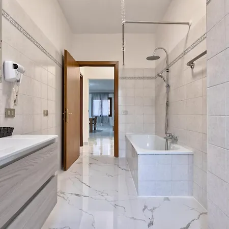 Apartmán Venice Miramare 1 *